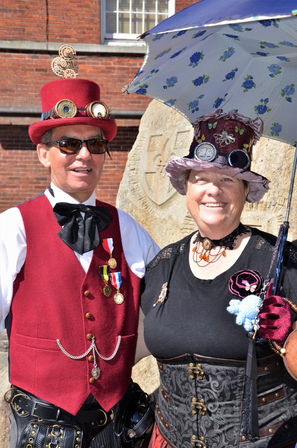 Steampunk couple